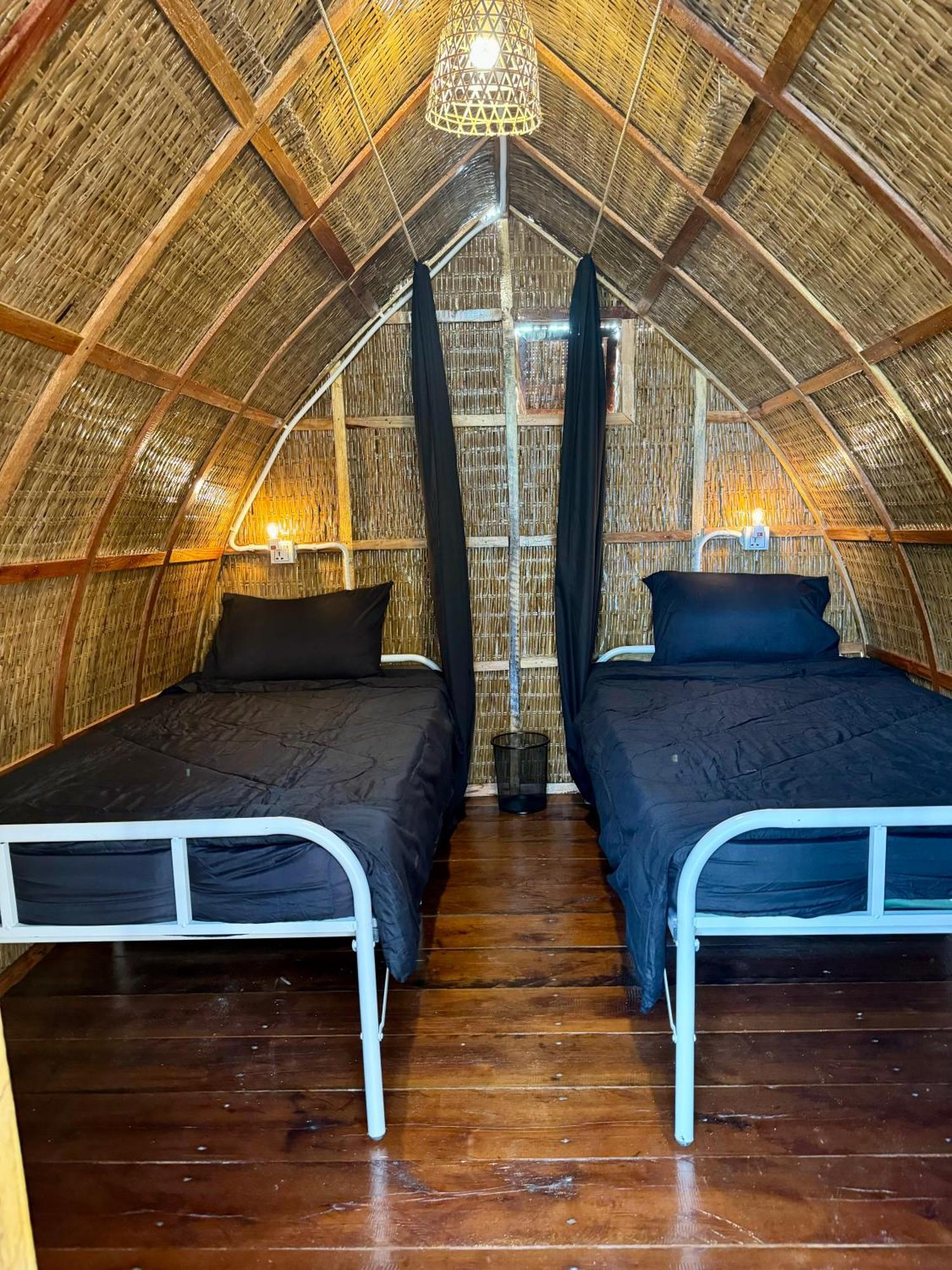 Rafikis Retreat Hostel Derm Tkov Village Kültér fotó