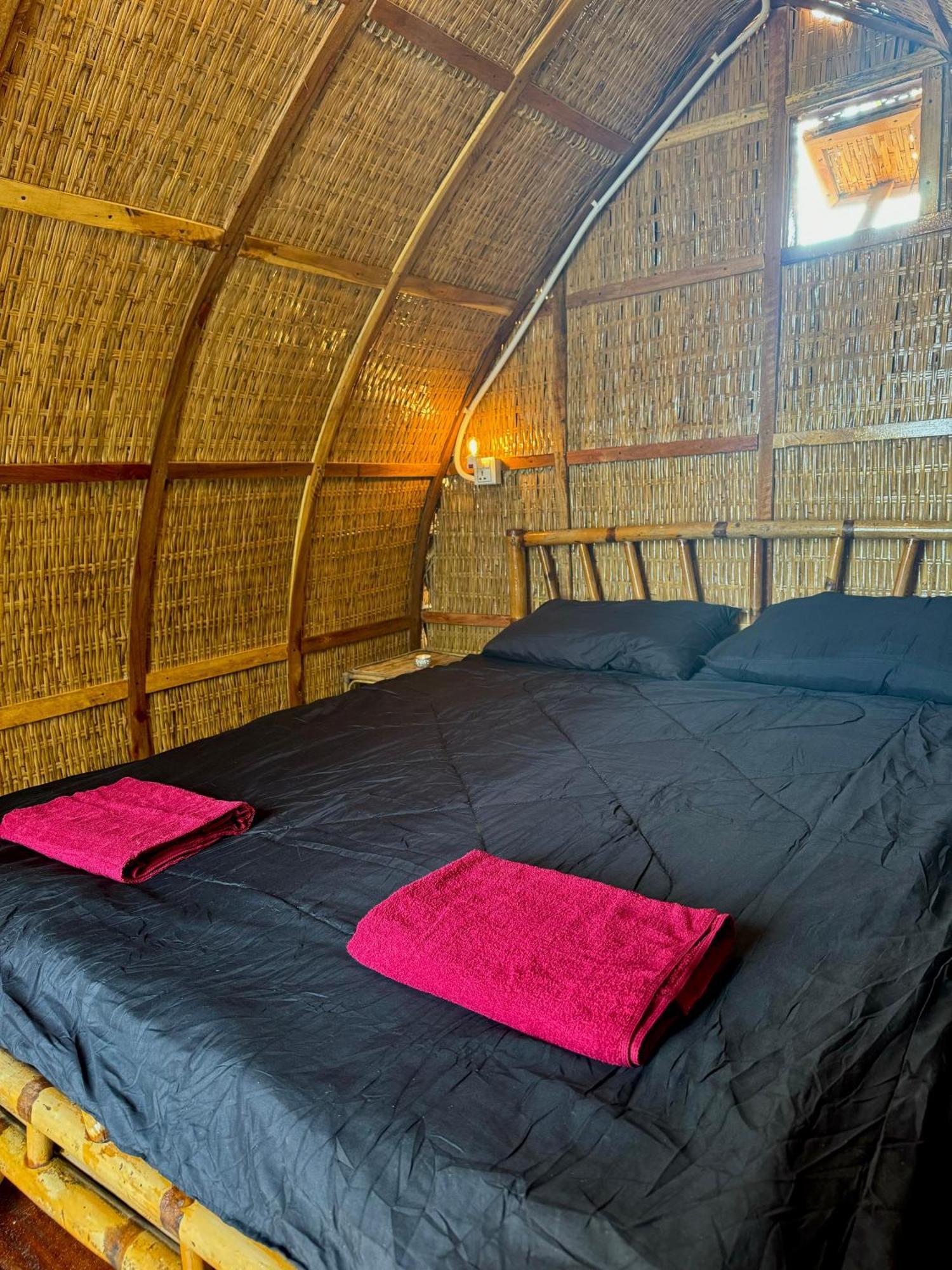 Rafikis Retreat Hostel Derm Tkov Village Kültér fotó